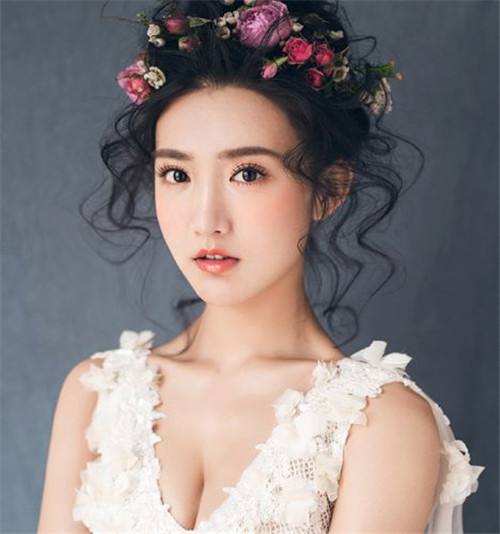 新娘跟妆之日式新娘造型的特点 日式新娘发型怎么盘