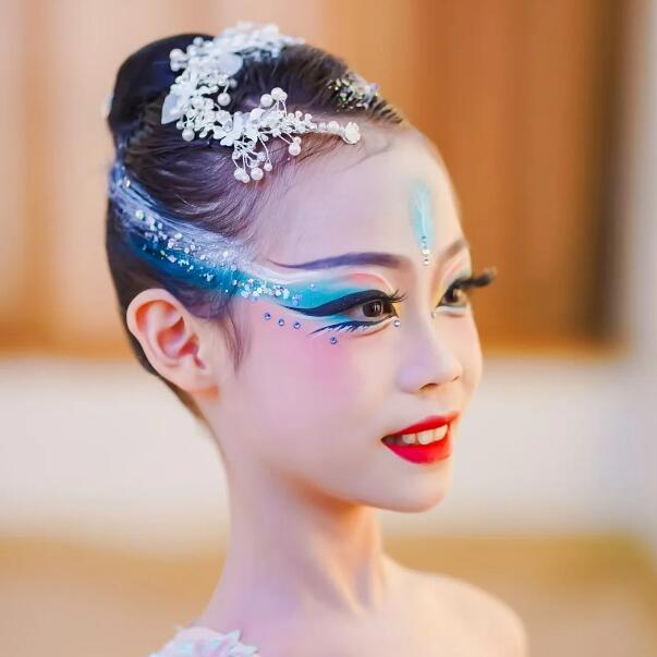 儿童演出妆