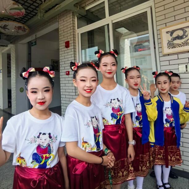 儿童团体妆